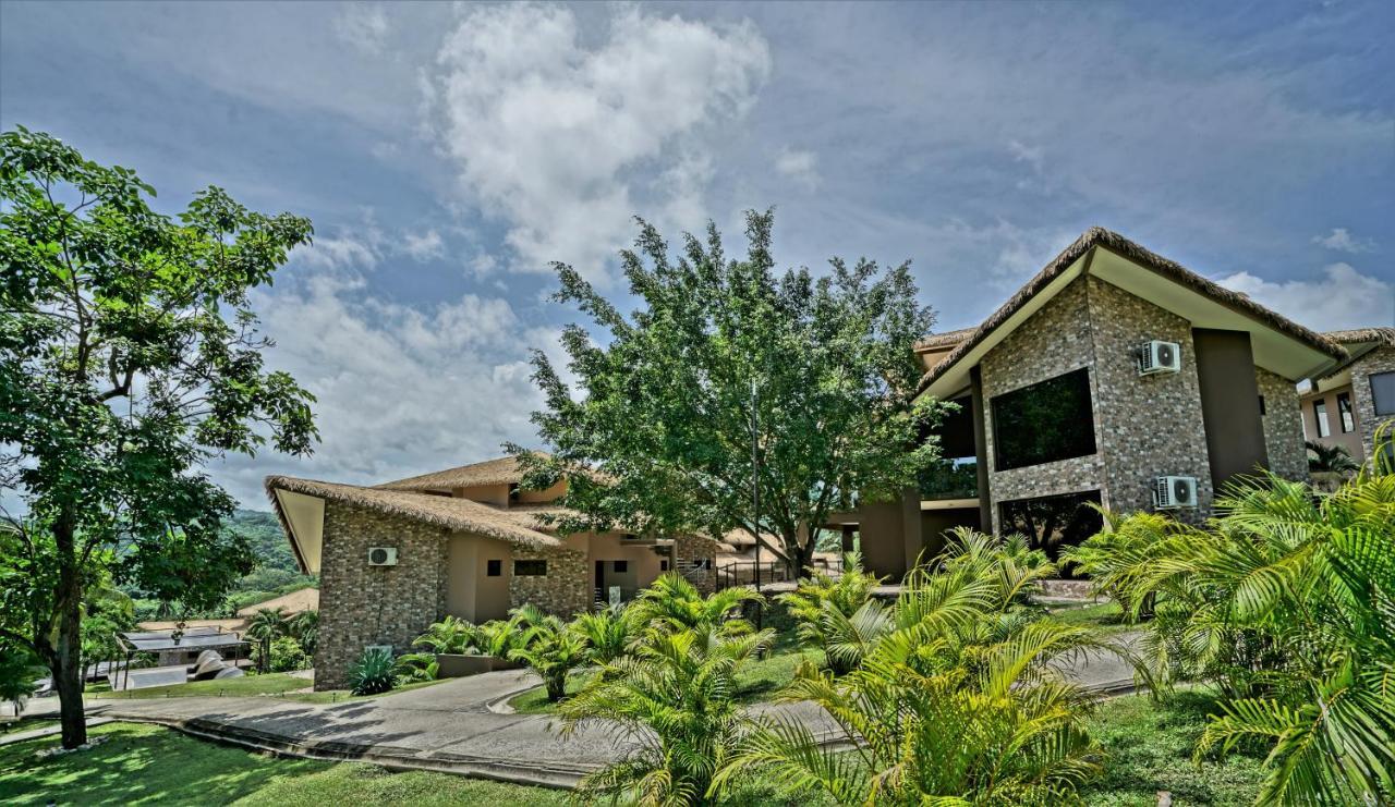 Nammbu Beach Front Bungalows ซามารา ภายนอก รูปภาพ