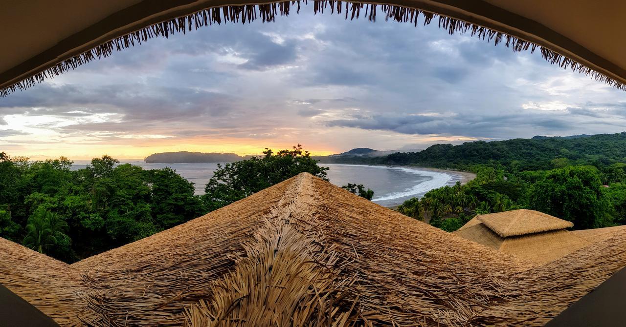 Nammbu Beach Front Bungalows ซามารา ภายนอก รูปภาพ